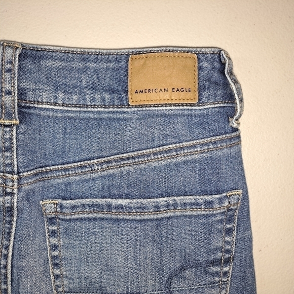 American Eagle Denim Raw Hem Distressed High Rise Mini Skirt Size 0 - Picture 8 of 9